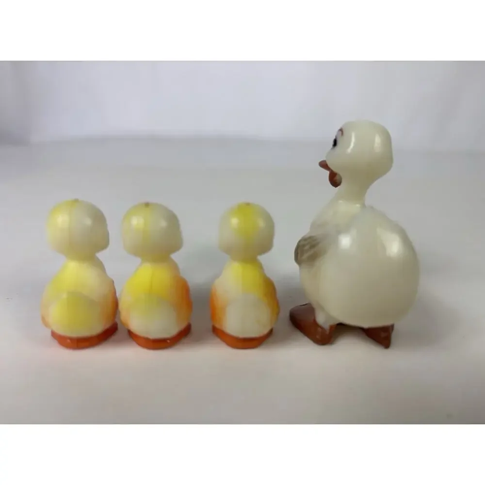 Vintage Wilton Hong Kong Ducks Cake Topper Spring Ducklings Plastic Miniature